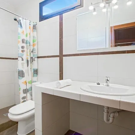 Playa Blanca Sleeps 10 With Pool Air Con And Wifi Πλάγια Μπλάνκα